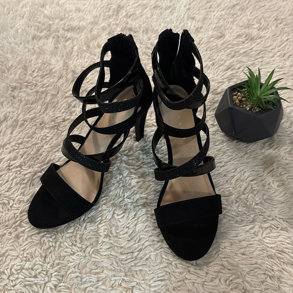 Kelly & Katie Shoes - Kelly & Katie Black Heels size8.5